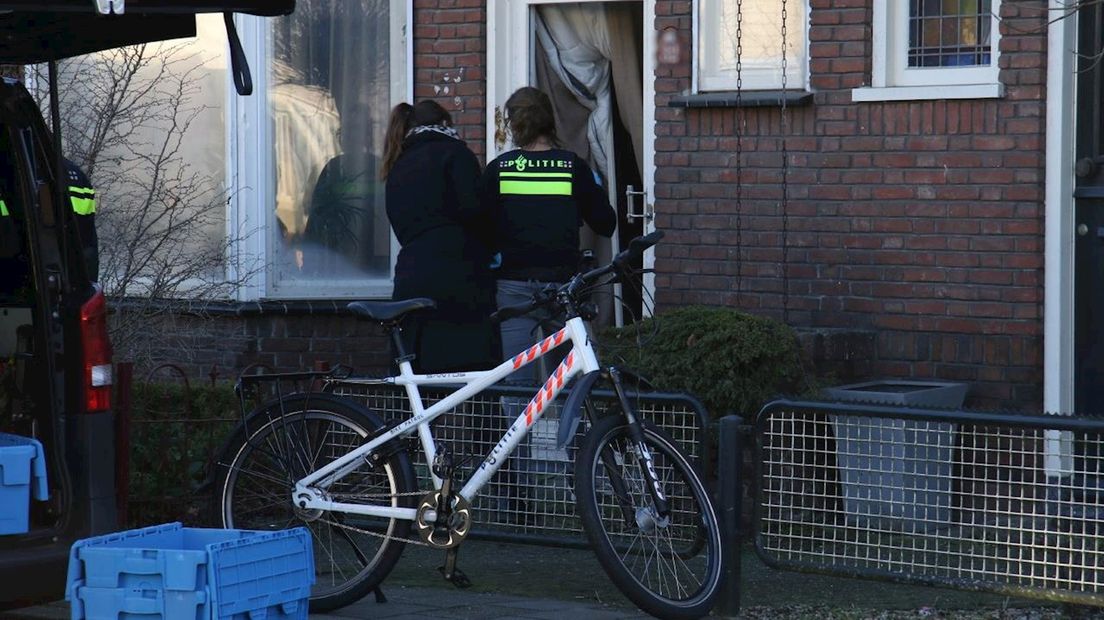 Politie doet onderzoek in woning van bestuurslid pedoclub Martijn in Hengelo