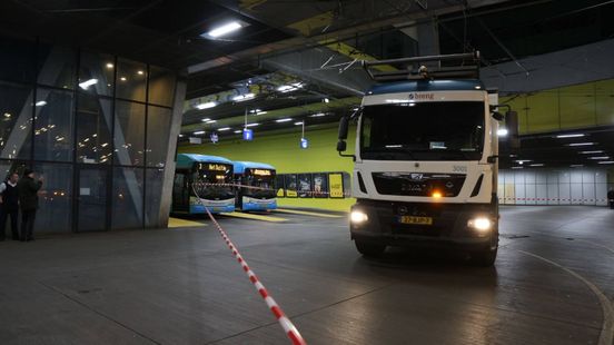 Trolleybus veroorzaakt knetterend vuur