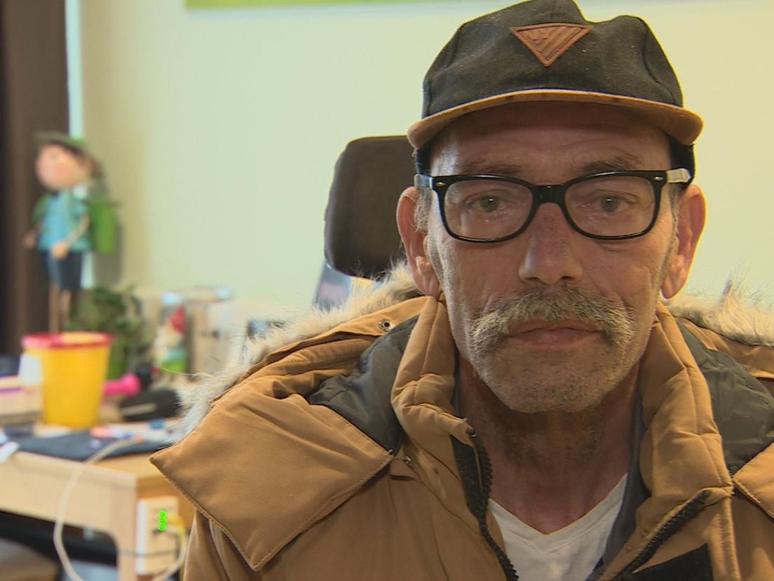 Ronald Blokland (63) wordt geweigerd door de buschauffeur vanwege zijn elektrische rolstoel