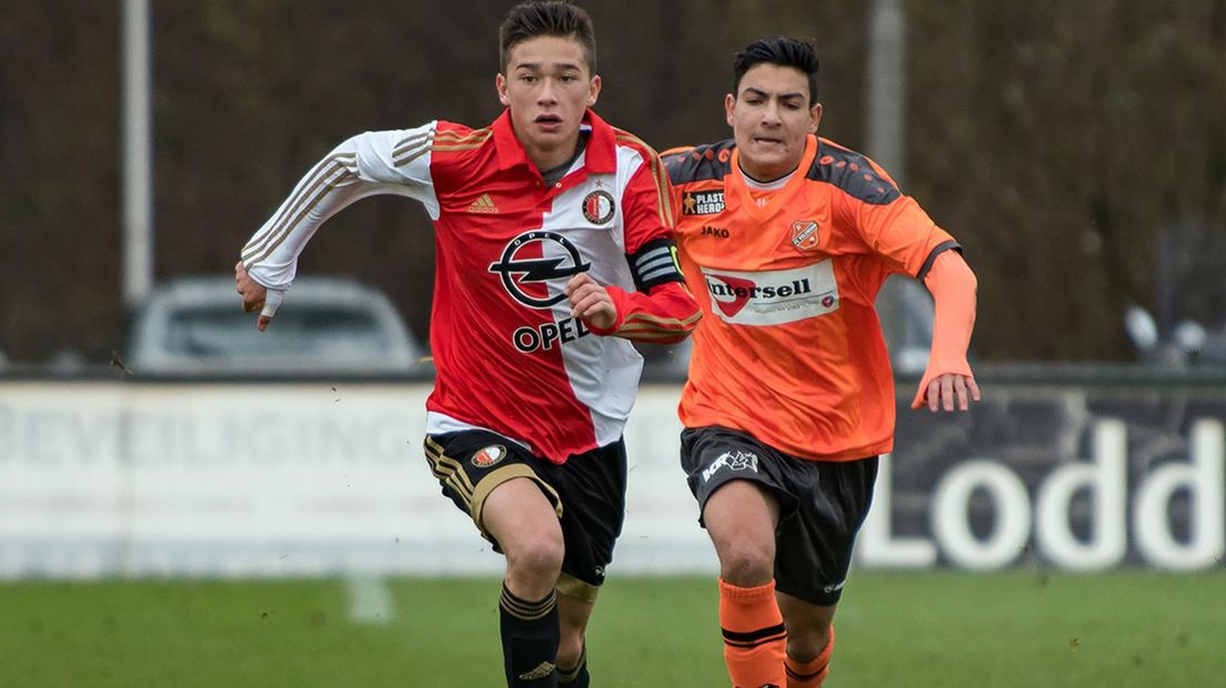 Jordy Wehrmann in actie tegen Volendam 