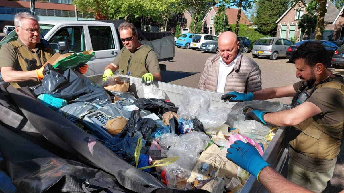 Hengelo zet meer handhavers in: bewoners die illegaal afval dumpen worden opgespoord en beboet