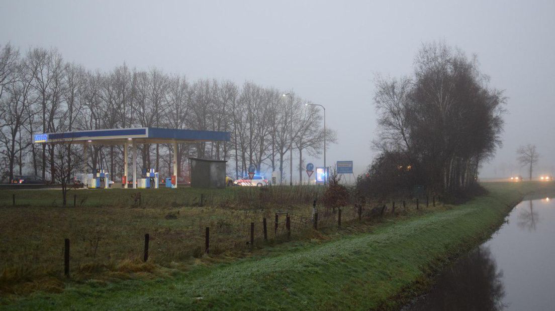 Een ongeluk zorgt voor een file op de N34 bij Coevorden (Rechten: Van Oost Media)