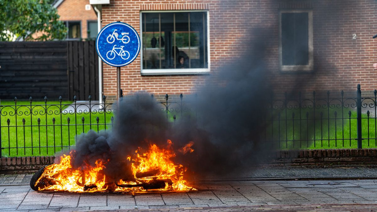 Scooter in brand gevlogen in Noordwolde