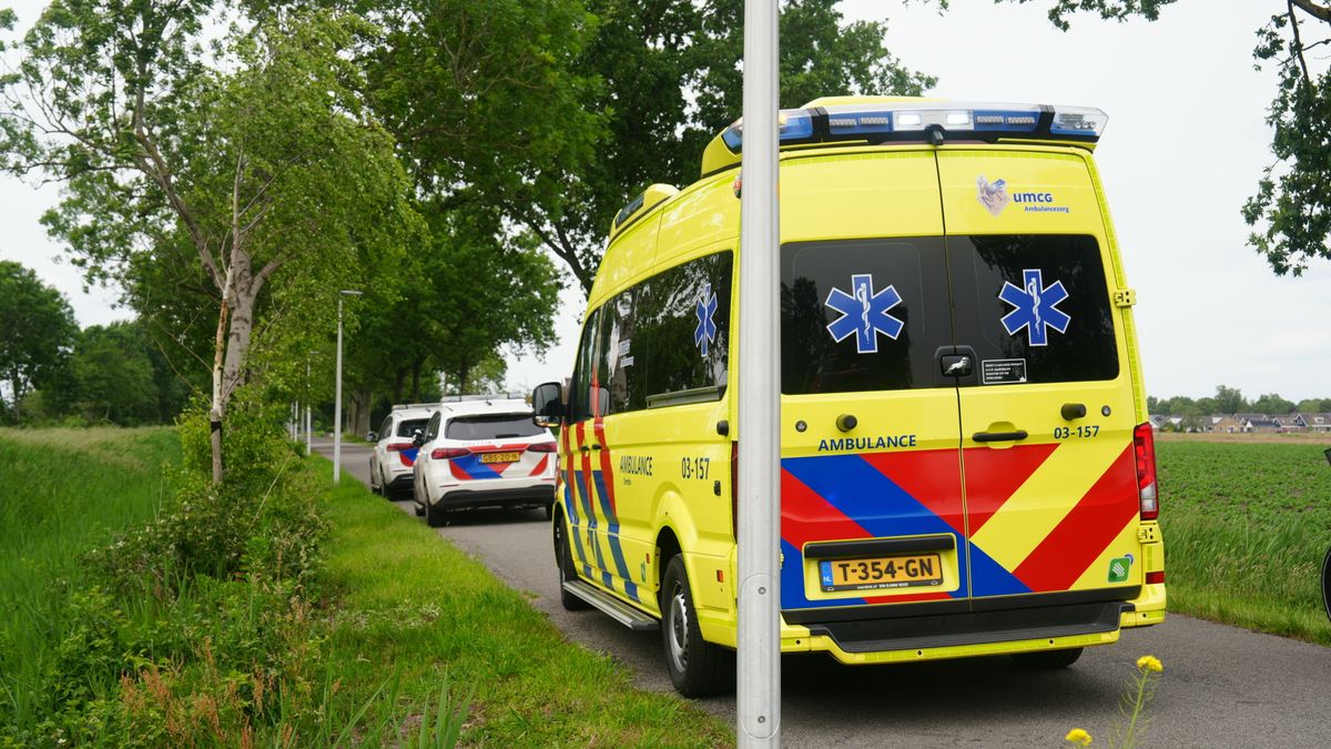 Scootmobiel te water in Nijeveen, bestuurder gewond