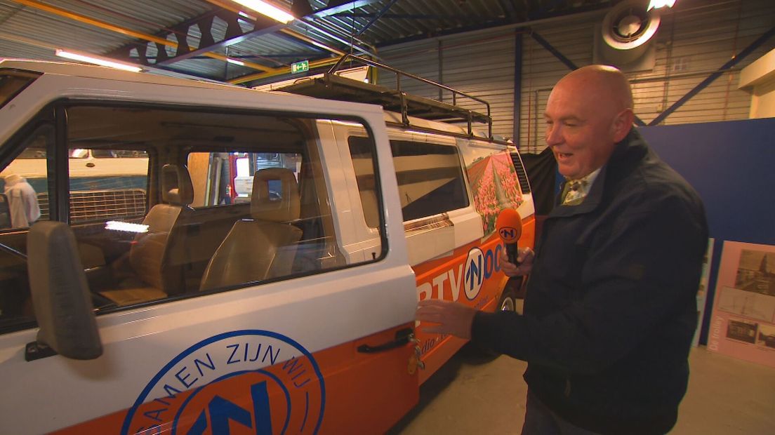 Het oude busje staat in het Nationaal Bus Museum