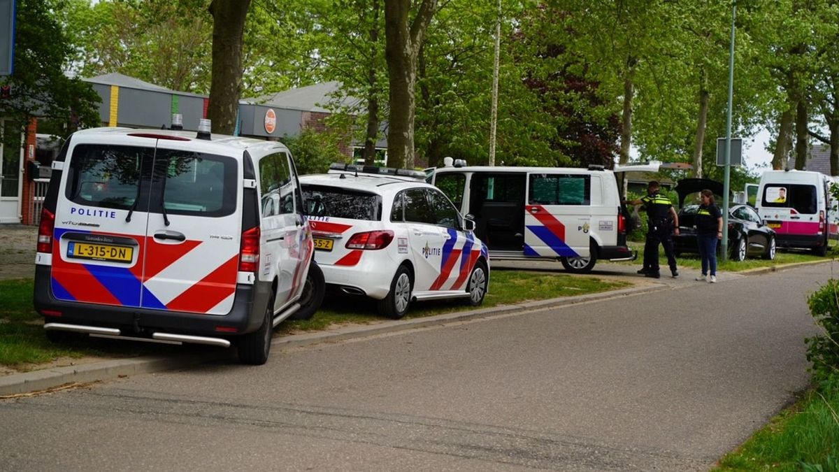 Ruim 100 hennepplanten in tuin Meerlo: bewoner aangehouden