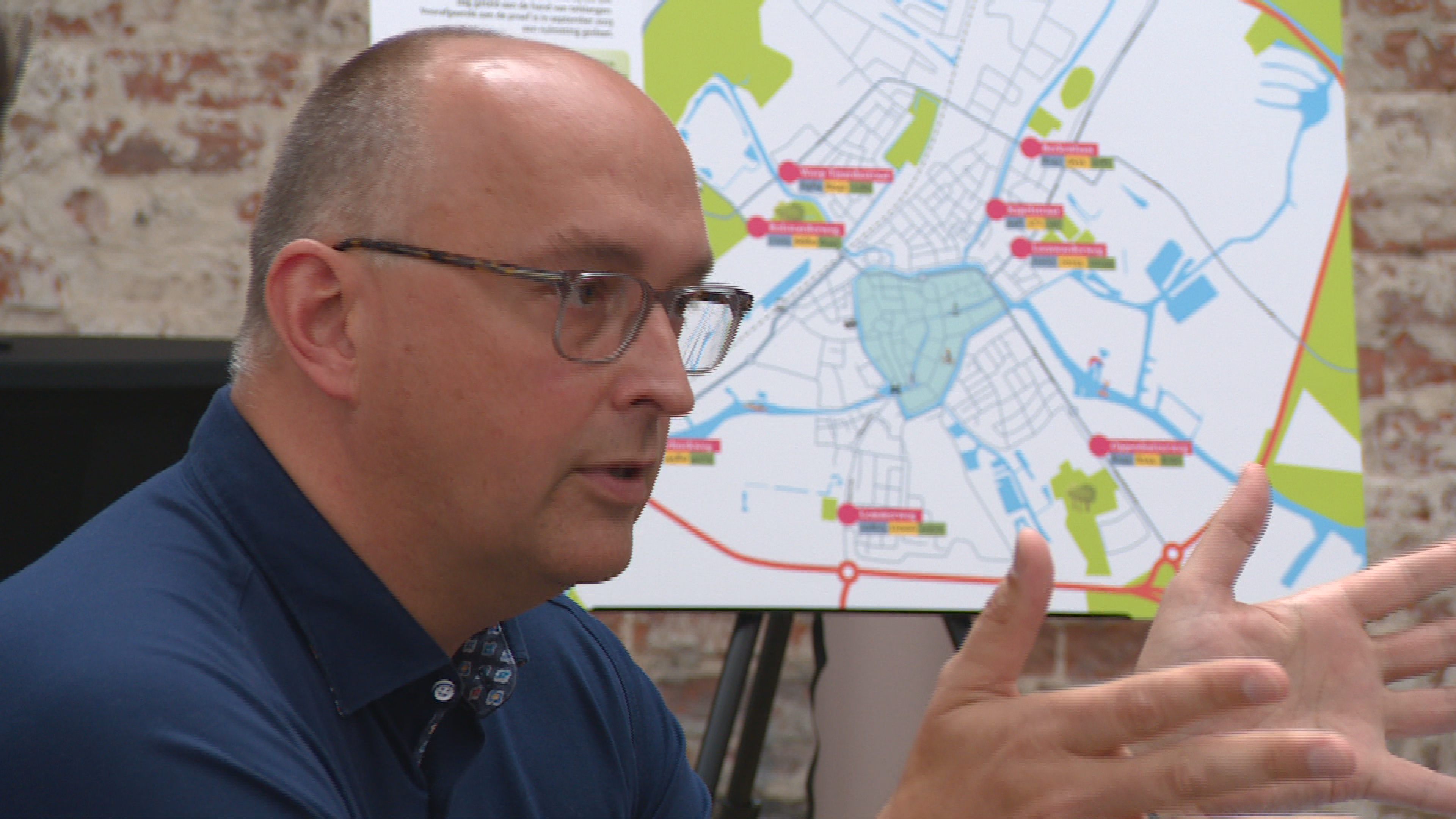 Wethouder Rietman van Súdwest-Fryslân werd bedreigd om de plannen voor een autoluw centrum van Sneek