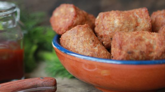 Frikandel krijgt update en wordt chique: 'Altijd als eerste op' Nieuws