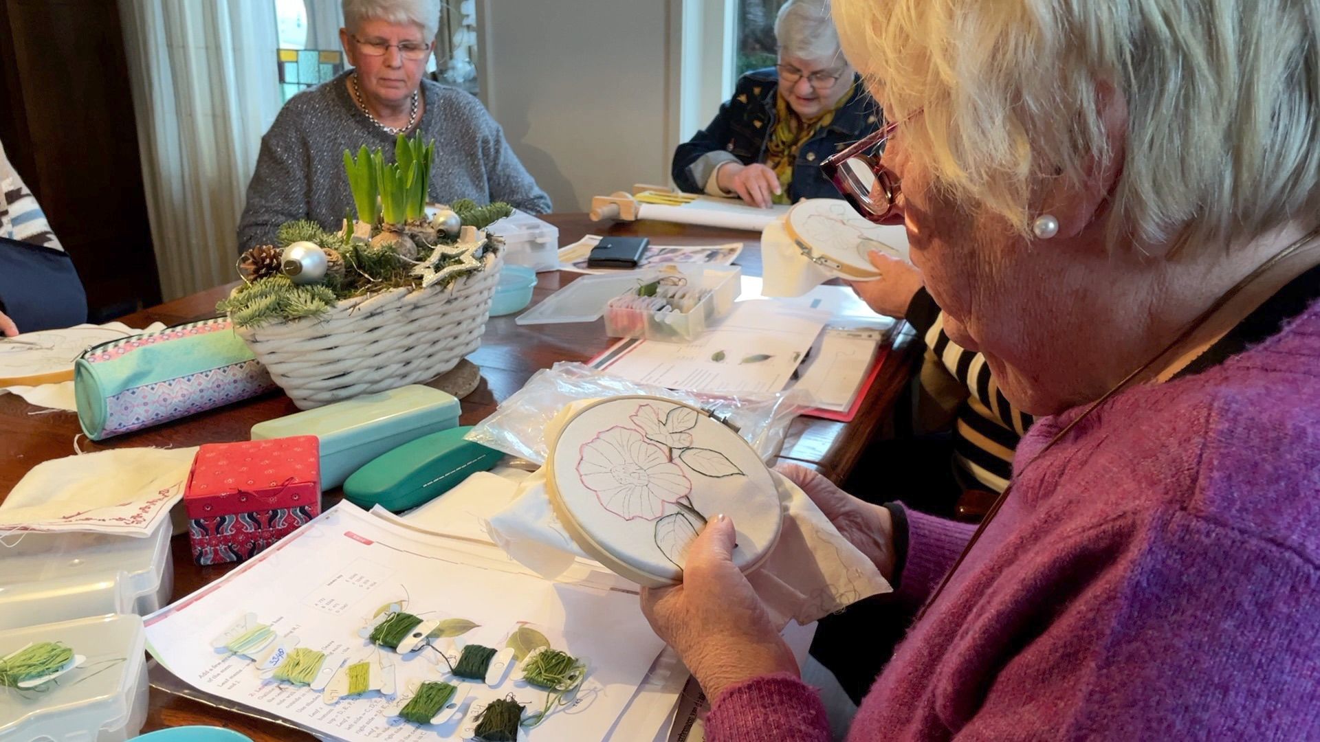 Froulju borduerden foar Máxima: "Heel wat werk, maar heel erg leuk"
