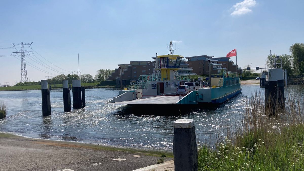 Stilzwijgend getolereerd: veerpont onmisbare schakel voor drugshandel tussen Voorne-Putten en Hoeksc