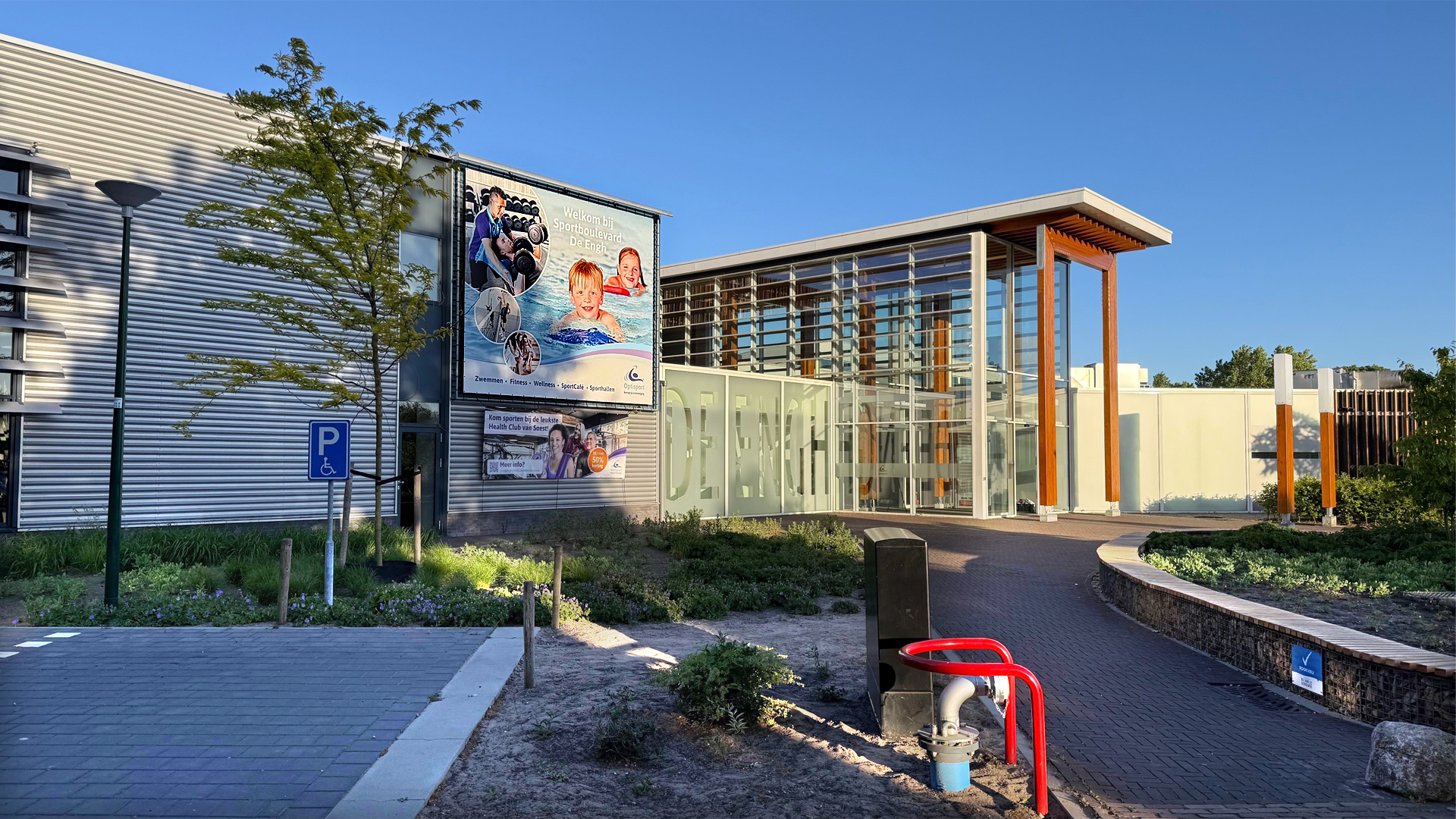 Deze sportplekken in Soest gaan dicht door sneeuw op de daken