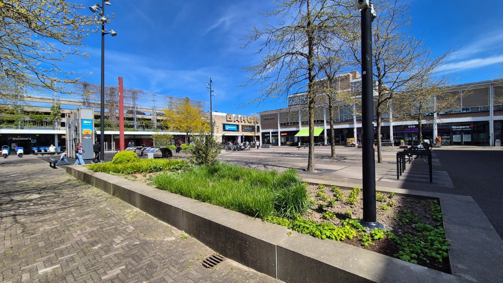 Winkelcentrum De Baronie in het westen van Alphen aan den Rijn