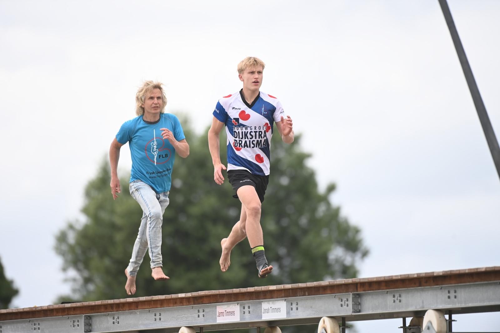 Hechte band met coachende vader helpt fierljepper Germ Terpstra: "Ik ben een trotse vader"