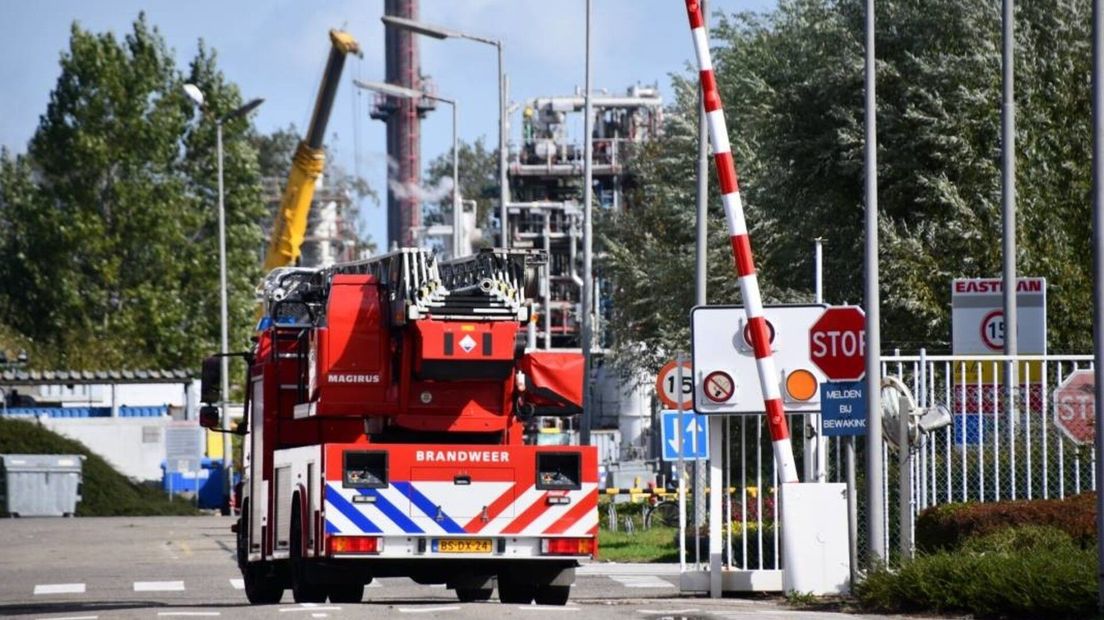 De brandweer onderweg naar Eastman Chemicals