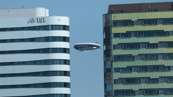 Wat een gevaarte: bekijk 10 foto’s van de zeppelin boven Gelderland