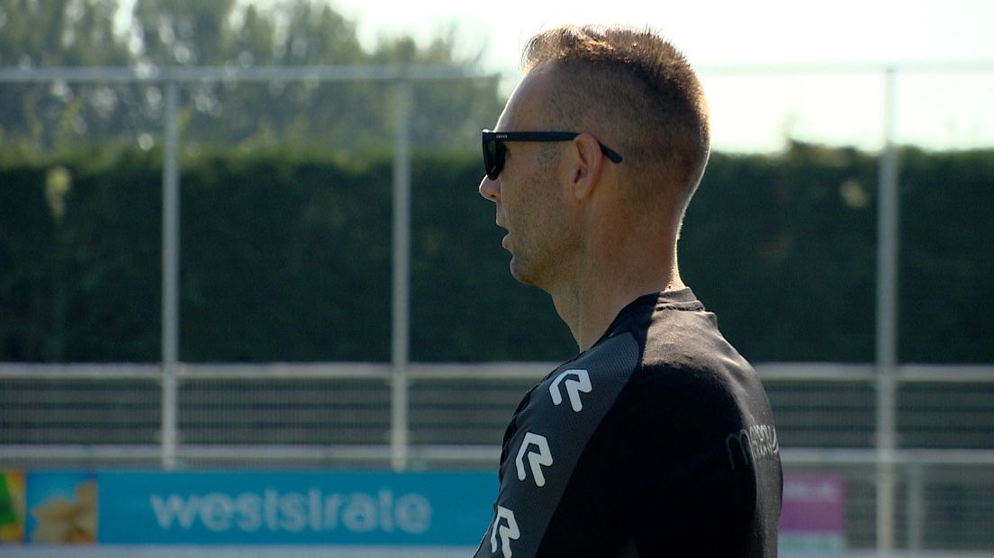 Trainer Mario Kalisvaart Kloetinge V1