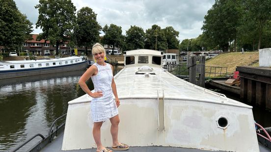 Astrid (34) woont op een oud vrachtschip in de binnenstad van Zwolle Home