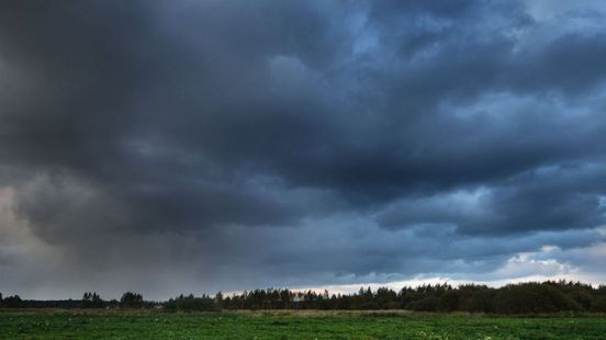 Foto: Onweer, windstoten en hagel op komst