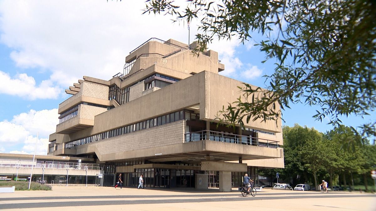 PVV buitenspel gezet in coalitievorming Terneuzen • Yvonne Maas treedt af als wethouder van Noord-Be