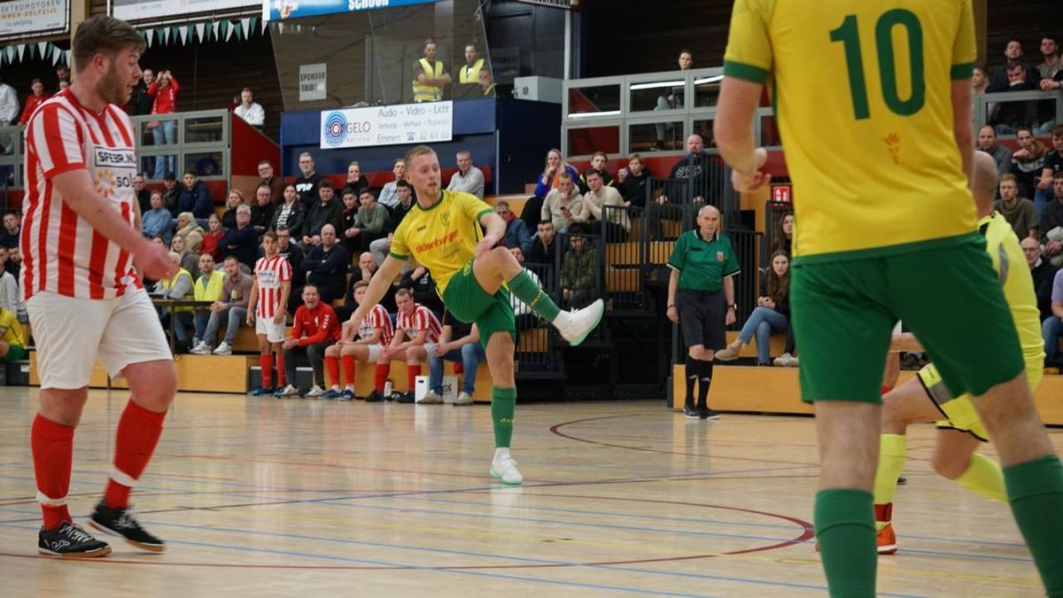Volg vanavond de halve finale van het Protos Weering Zaalvoetbaltoernooi online bij RTV Drenthe