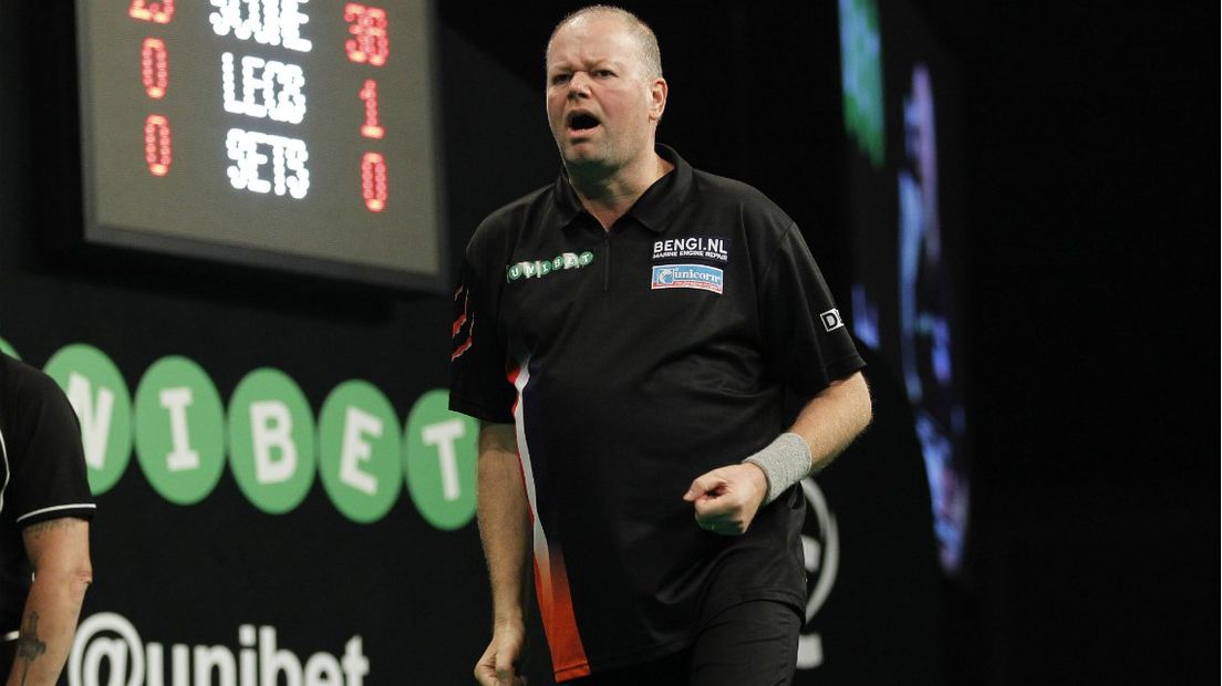 Raymond van Barneveld kon weer juichen.