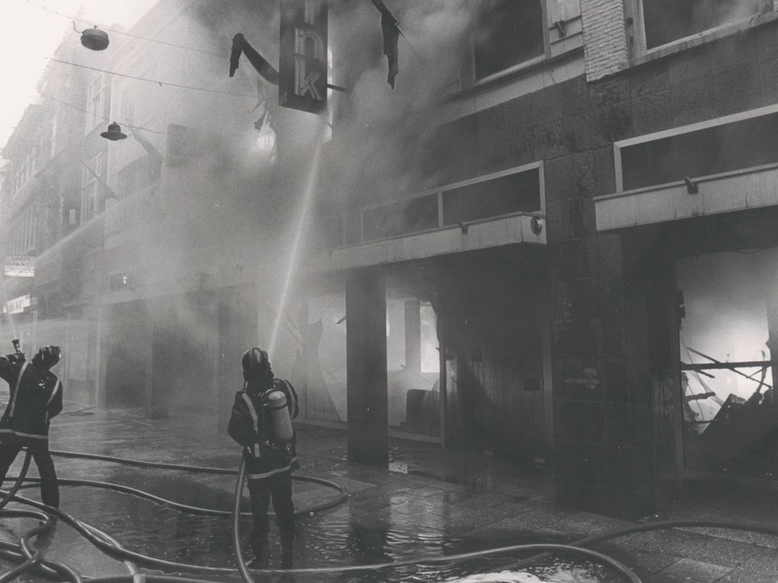 brand bij meubelzaak Buytink in maart 1982