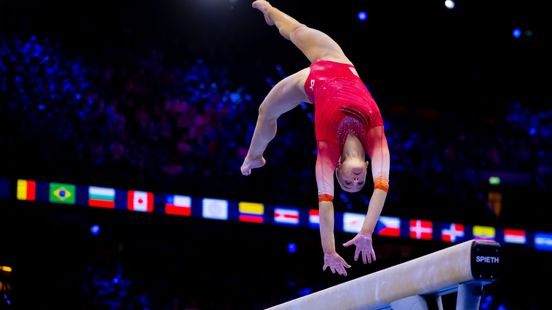 Turnicoon Sanne Wevers beëindigt imposante carrière na mislopen balkfinale op WK Home