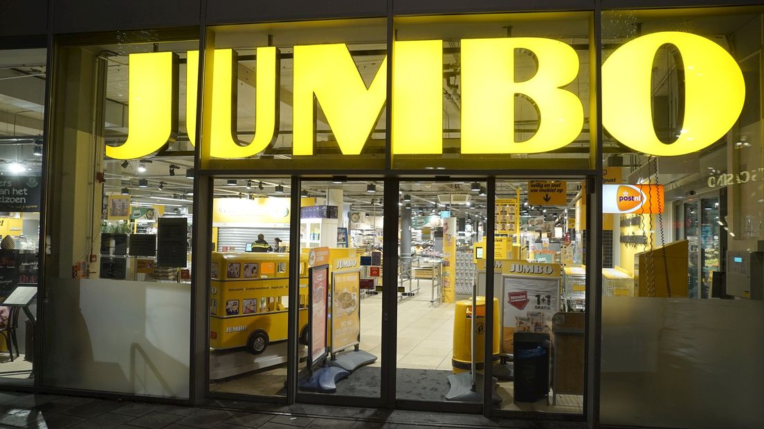 Politie zoekt naar man die Jumbo Deventer overviel