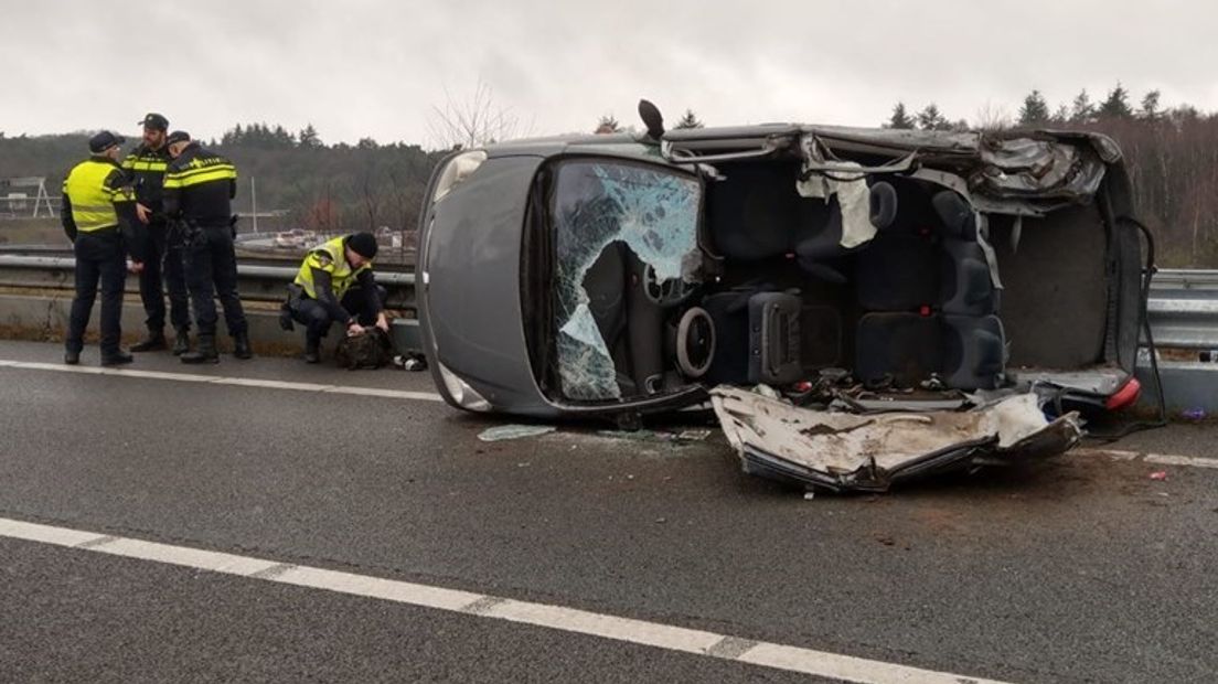 Een onoverzichtelijke oversteekplaats, te hard rijdende auto's of een gevaarlijk kruispunt: waar in jouw omgeving is het gevaarlijk in het verkeer? Laat het ons weten. Omroep Gelderland neemt deze maand samen met de andere regionale omroepen de verkeersveiligheid onder de loep.