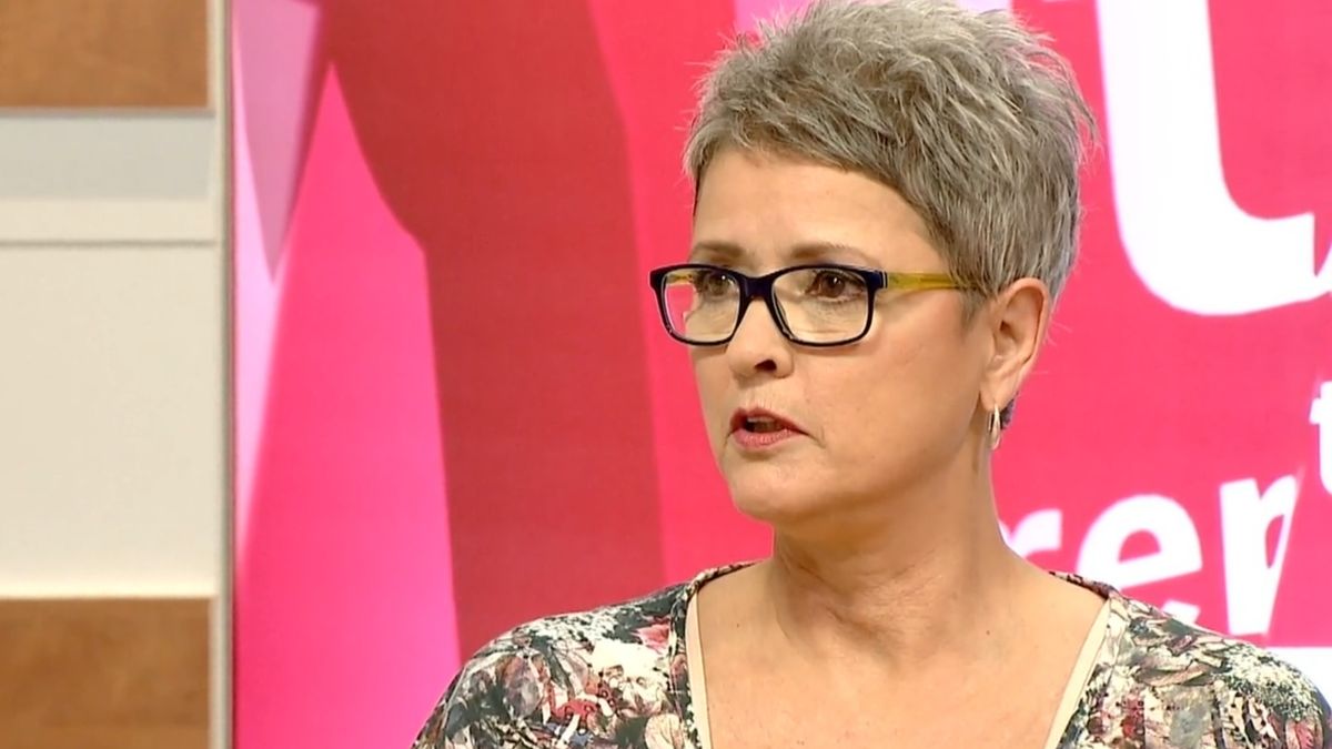 Ciska Postma biedt petitie levenslang aan in Den Haag