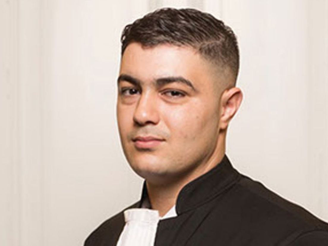Advocaat Yassine Bouchikhi staat Nadir A. bij.