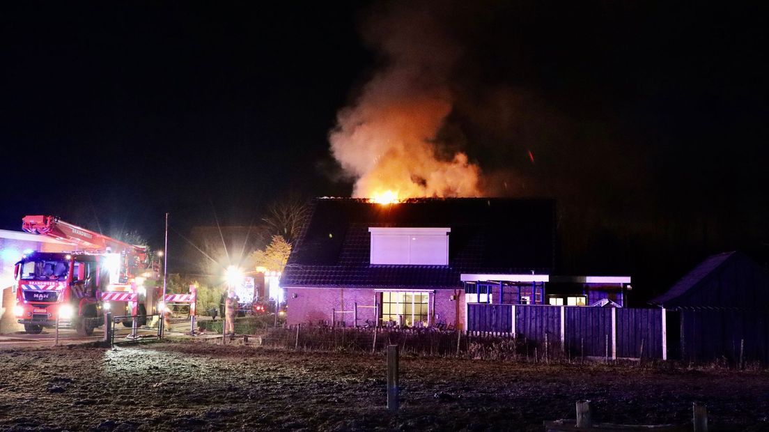 Uitslaande brand in woning De Lutte