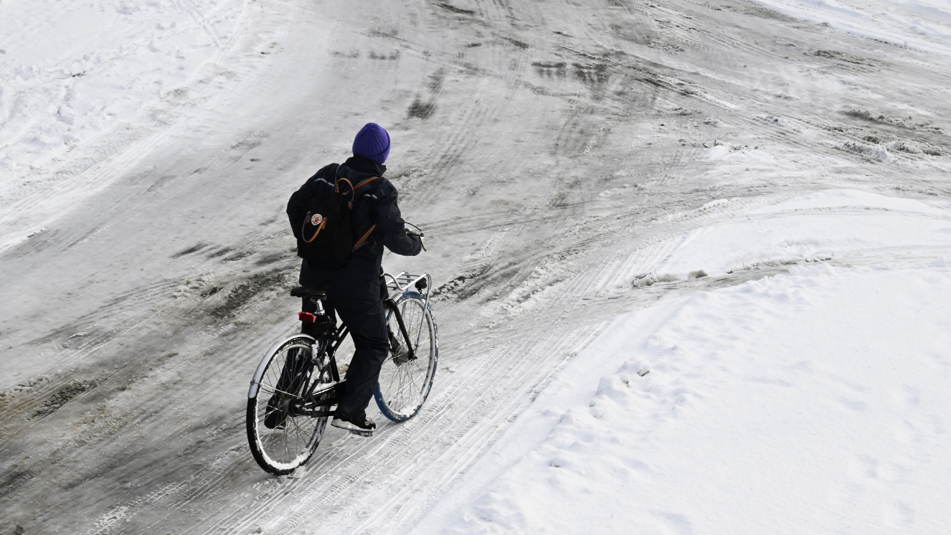 Ben je verplicht je stoep te vegen, moet je naar je werk en wat als je geen winterbanden hebt?