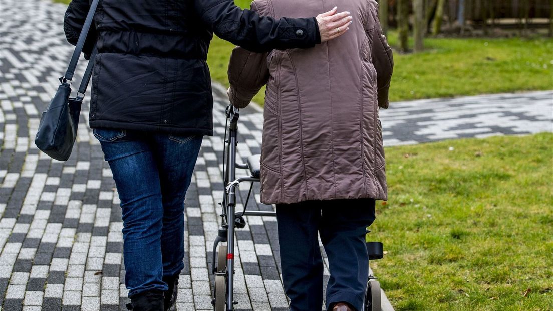 'Bij mensen die lang eenzaam zijn, treedt een hersenverandering op'