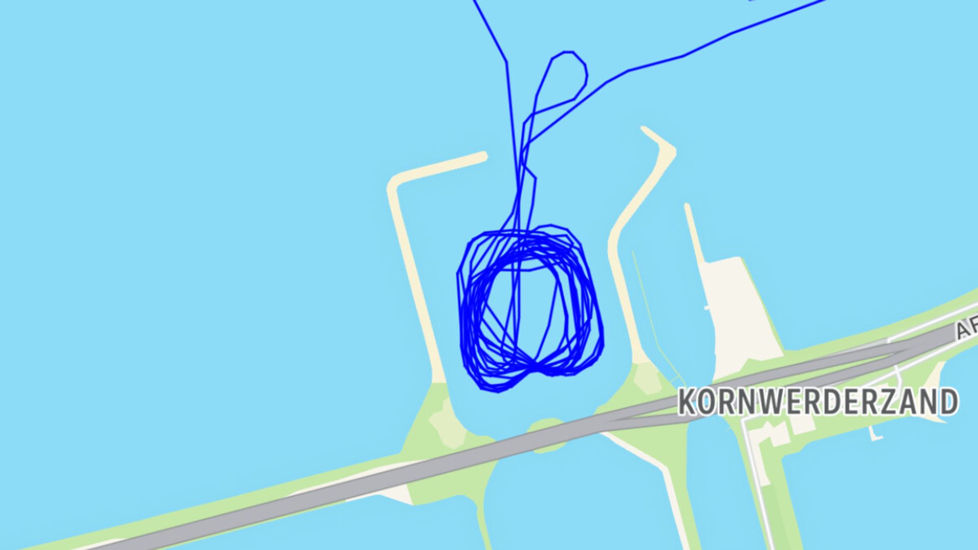 Op de webside fan Shiptracking.com is de koers fan dit fiskersskip te sjen. Dêrút blykt dat der yntinsyf fiske wurdt yn de spuikom fan Koarnwertersân
