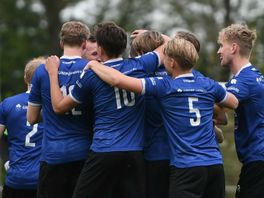 Feest bij vv Peize: Ongeslagen de eerste kampioen van Drenthe