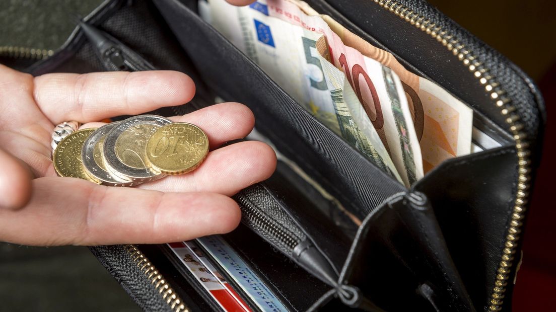 Supermarkten willen contant geld taboe verklaren