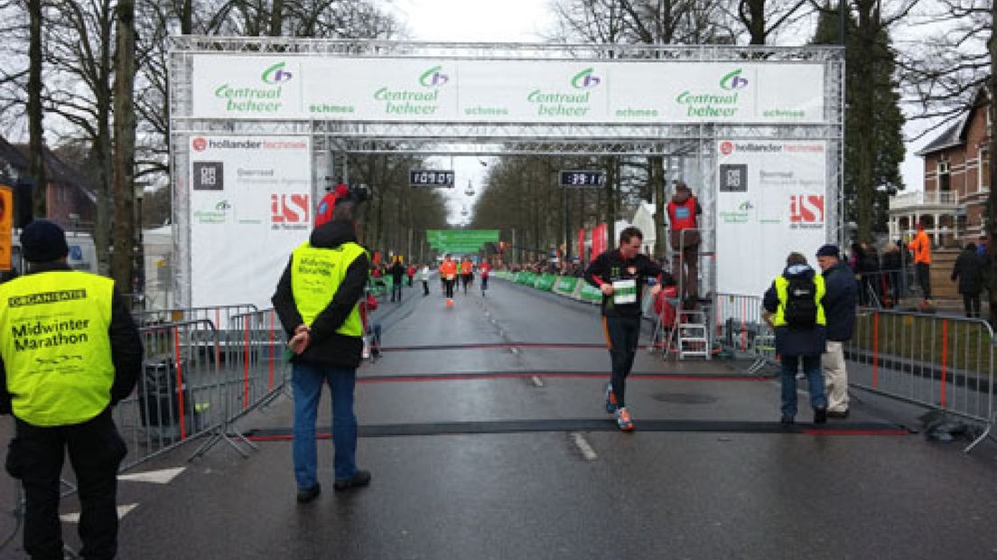 In Apeldoorn liepen zondag duizenden mensen de Midwinter Marathon.