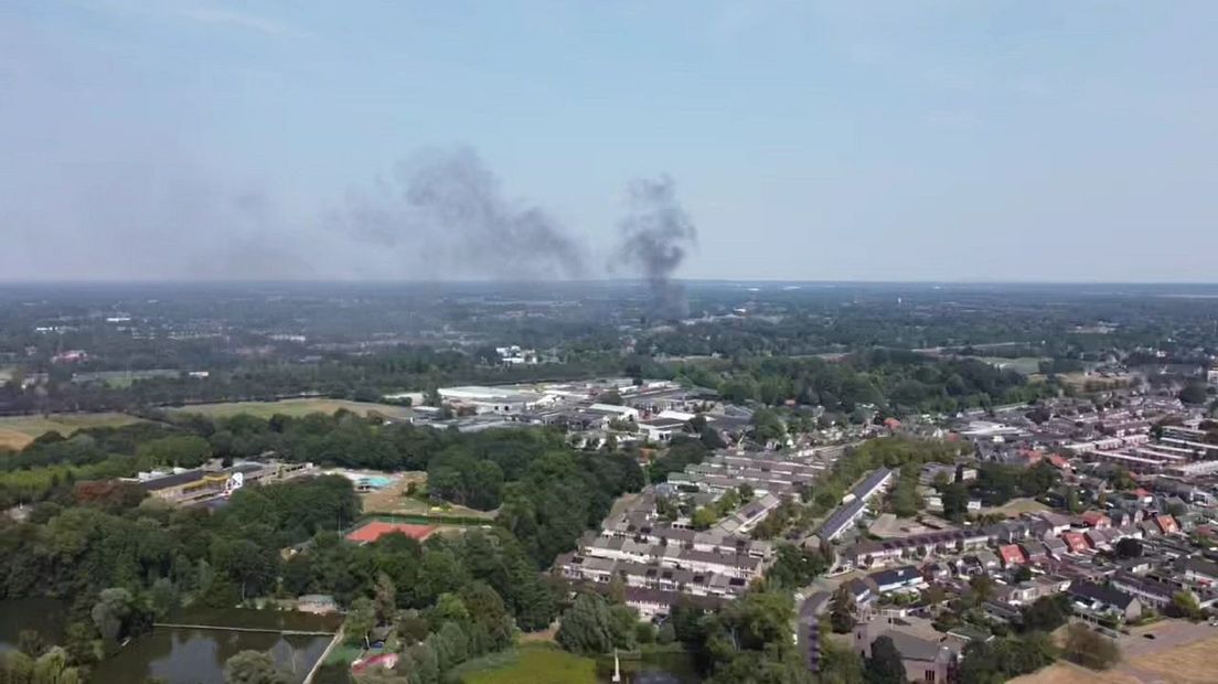 Corniferenbrand slaat over op woning in Hengelo