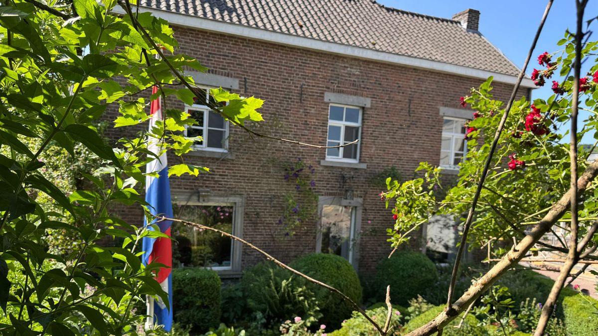 Nog steeds politie en ambulance in Wijlre: 'In een klein dorpje gaan verhalen snel rond'