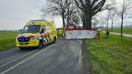 Man komt om het leven bij verkeersongeluk.