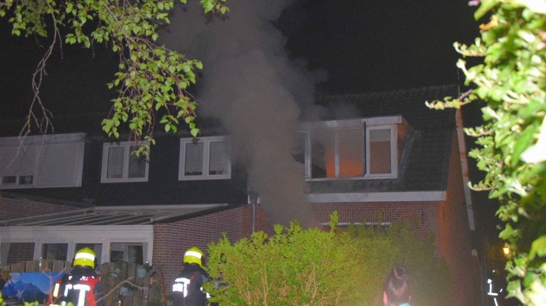 De brand brak uit in de woonkamer