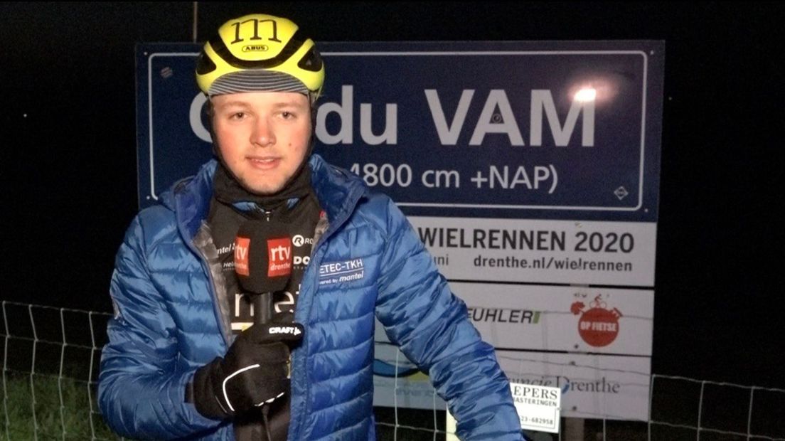 Wielrenner Adne Koster uit Roden begon om 05.00 uur aan de Everest-challenge