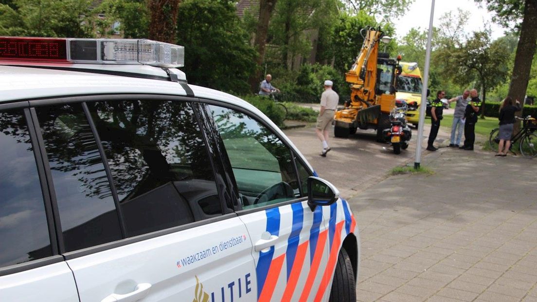 Motorrijder gewond na botsing met bosmaaier in Kampen