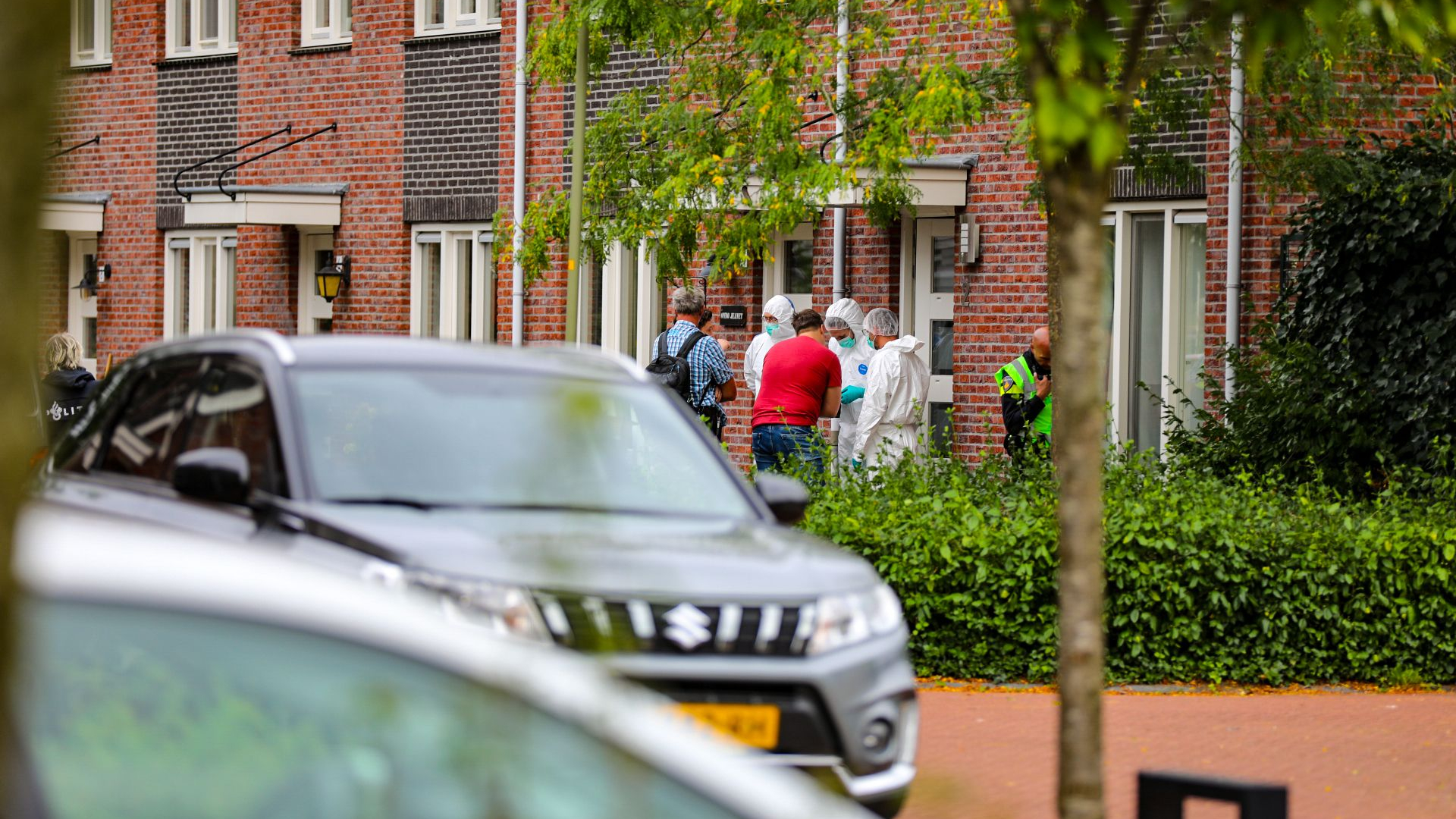 Schok Na Vondst Dode Man En Gewonde In Eerbeek: 'Dit Is Niet Goed ...