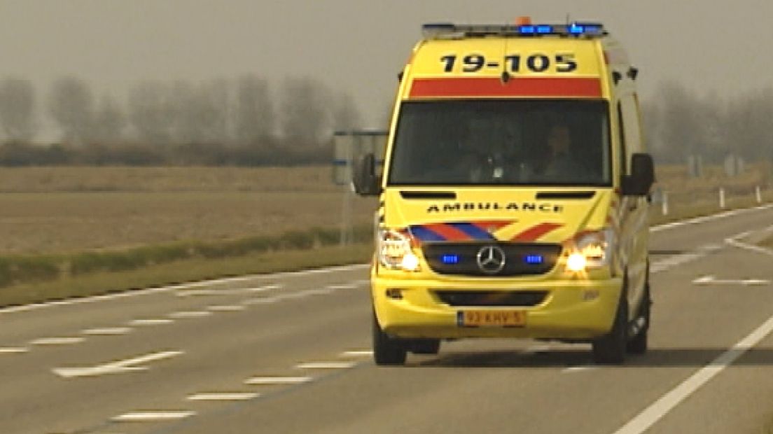 Ambulance op uitvoegstrook