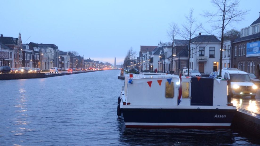 De Fluisteraar heeft vorig jaar helemaal niet gevaren in Assen, maar kan de boot dit jaar weer te water? (Rechten: RTV Drenthe)