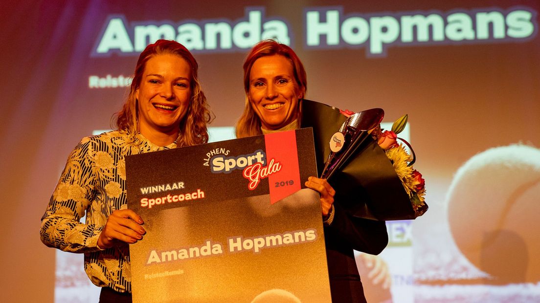 De Groot met Amanda Hopmans, sportcoach van het jaar 2018 in Alphen