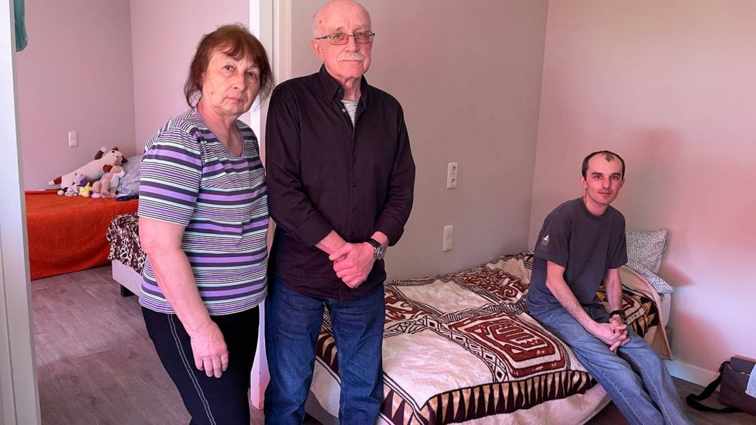 Volodymyr en Pauline Yefimenko met hun zoon