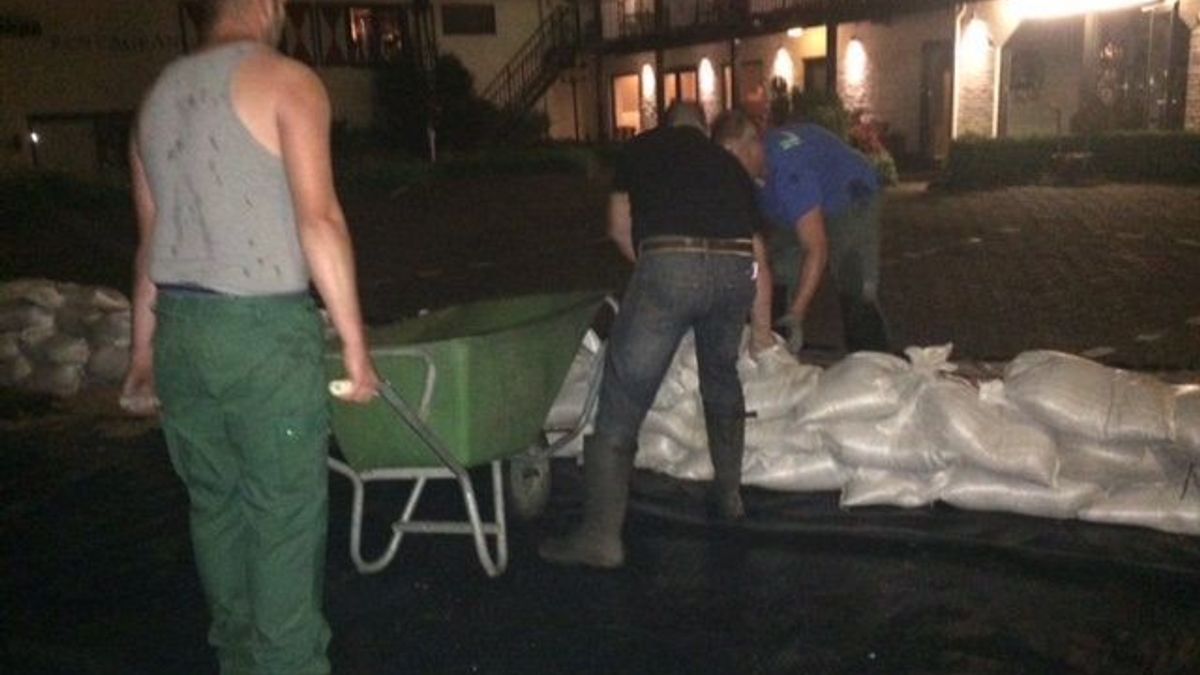 Zandzakken gelegd in Slenaken en Vaalsbroek